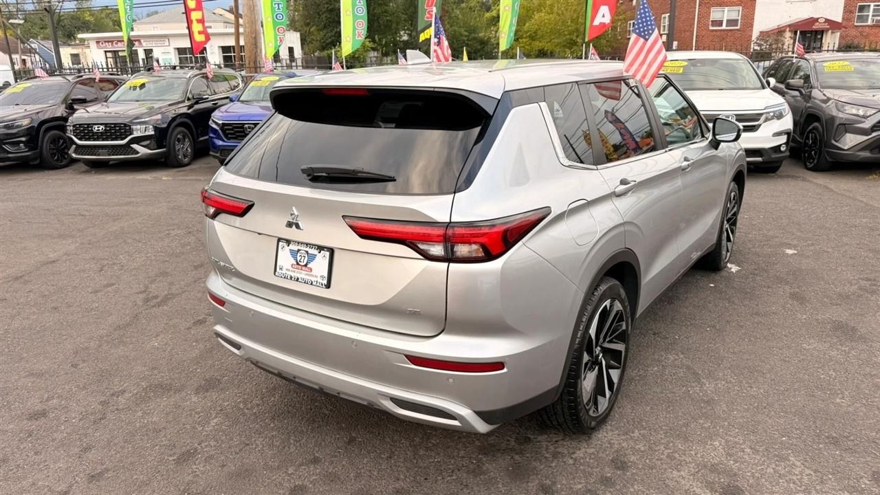Mitsubishi Outlander SE 2WD 2024