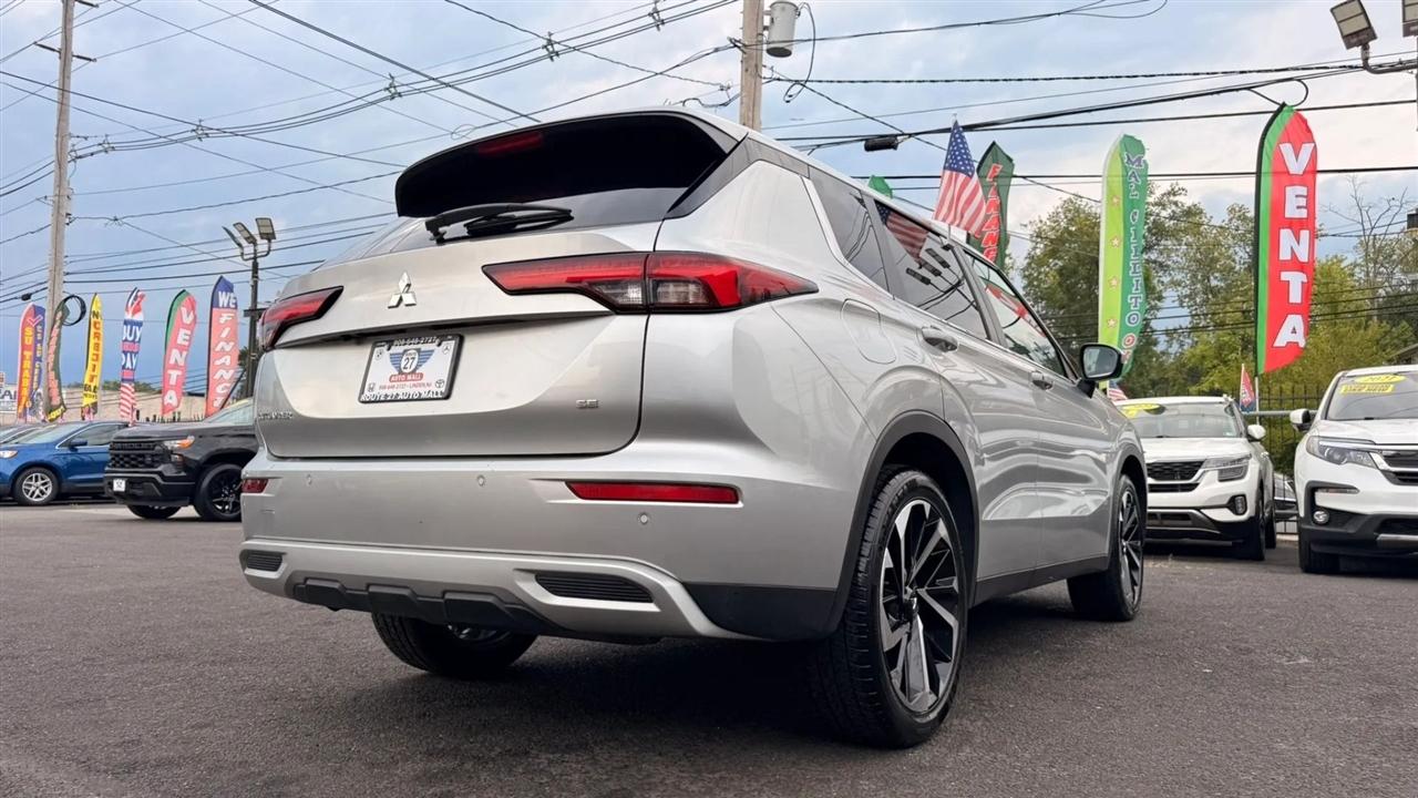 Mitsubishi Outlander SE 2WD 2024