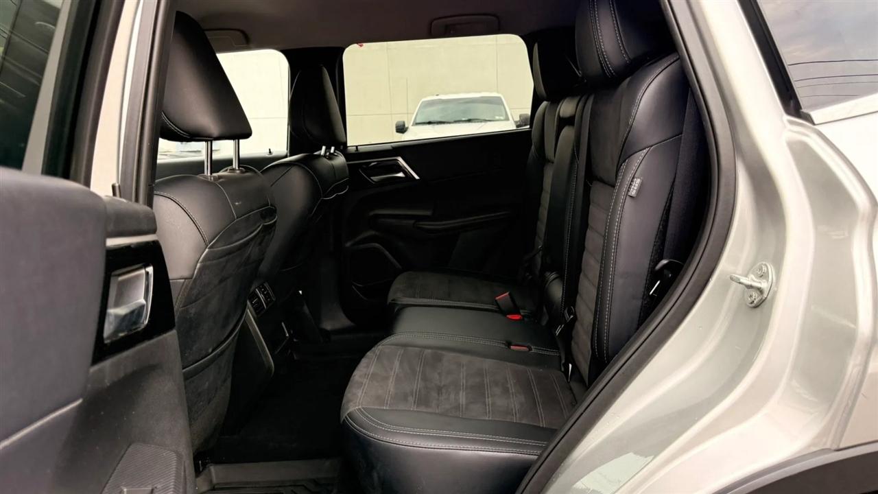 Mitsubishi Outlander SE 2WD 2024