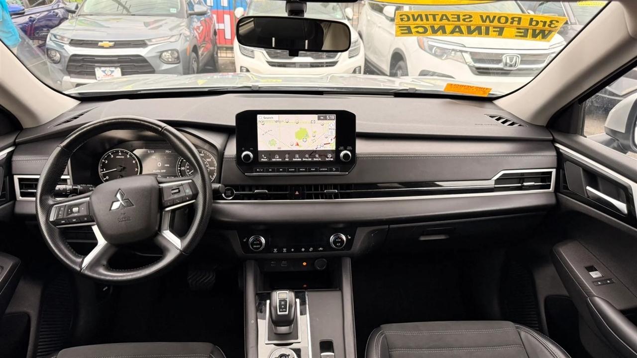 Mitsubishi Outlander SE 2WD 2024