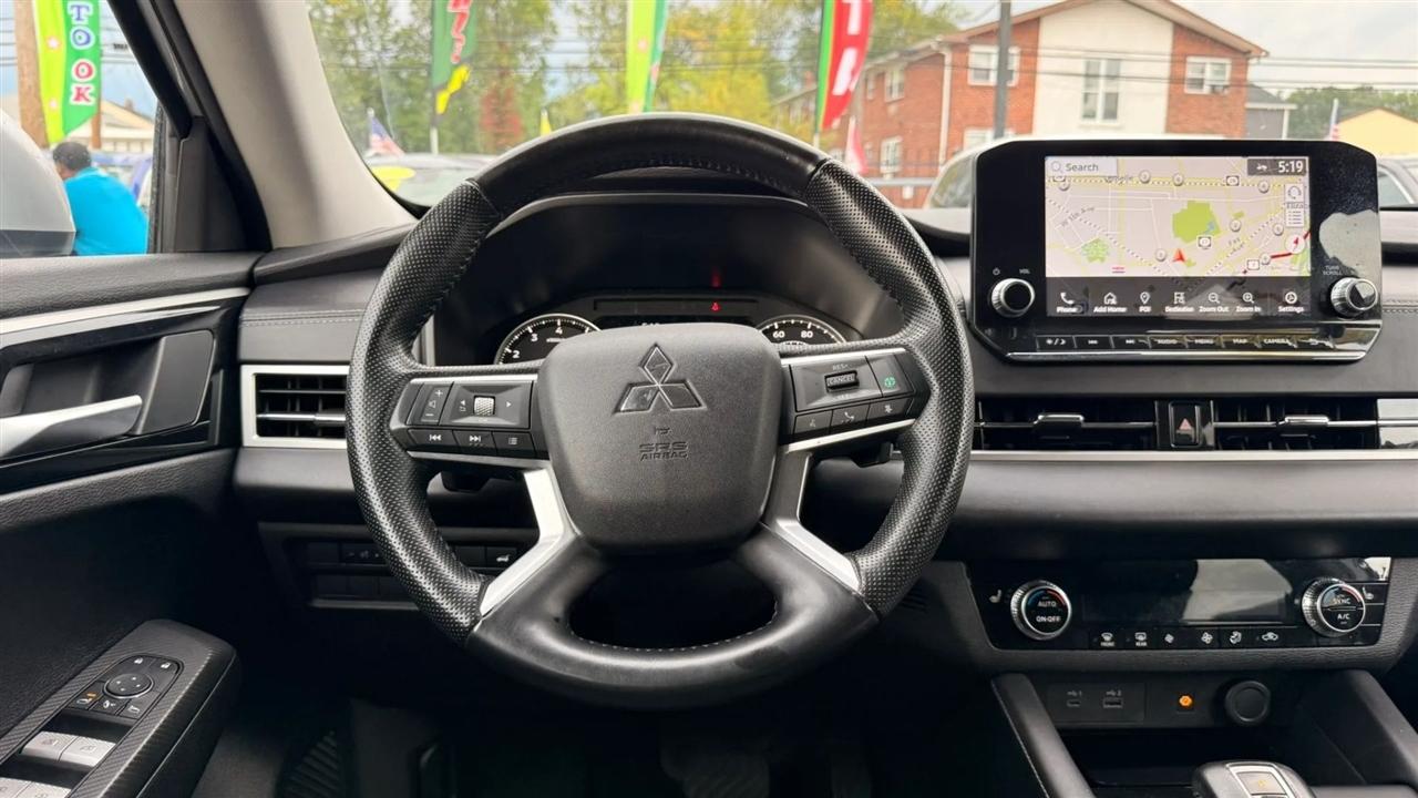Mitsubishi Outlander SE 2WD 2024
