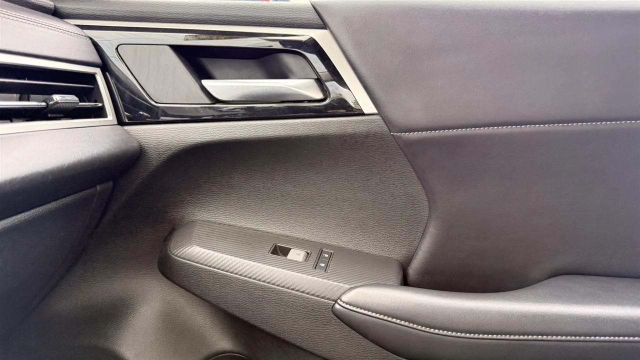 Mitsubishi Outlander SE 2WD 2024