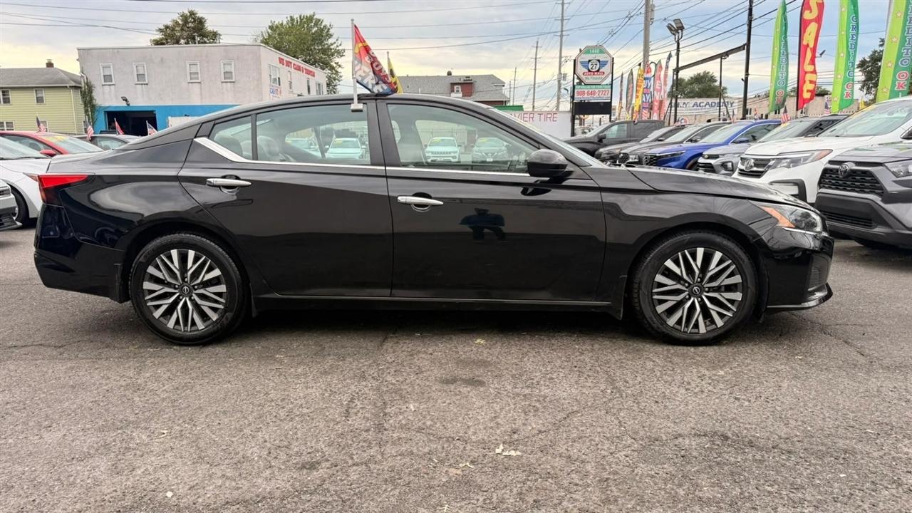 Nissan Altima 2.5 SV 2023