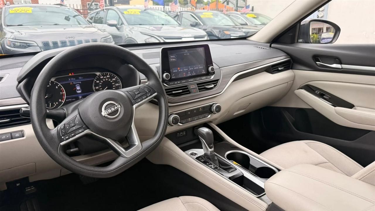 Nissan Altima 2.5 SV 2023