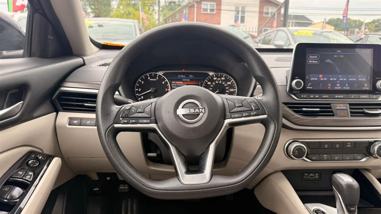 Nissan Altima 2.5 SV 2023