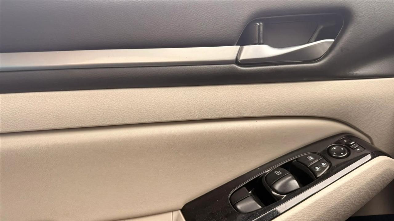 Nissan Altima 2.5 SV 2023
