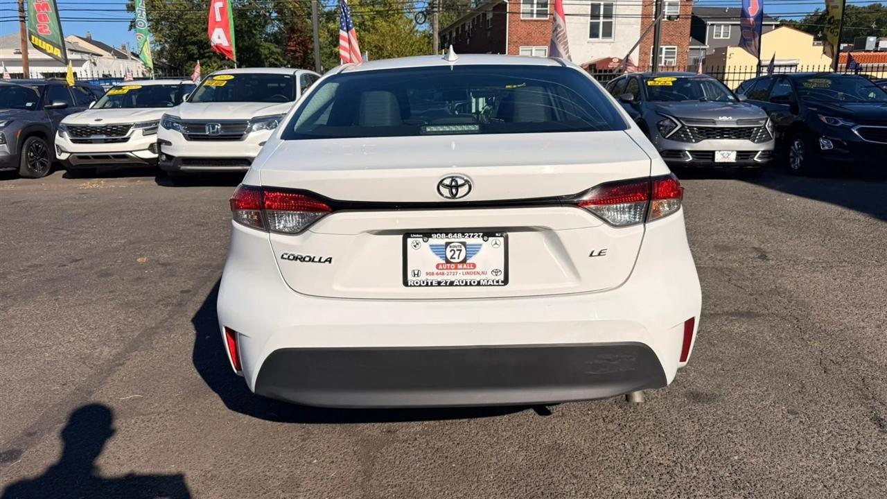 Toyota Corolla LE 2024
