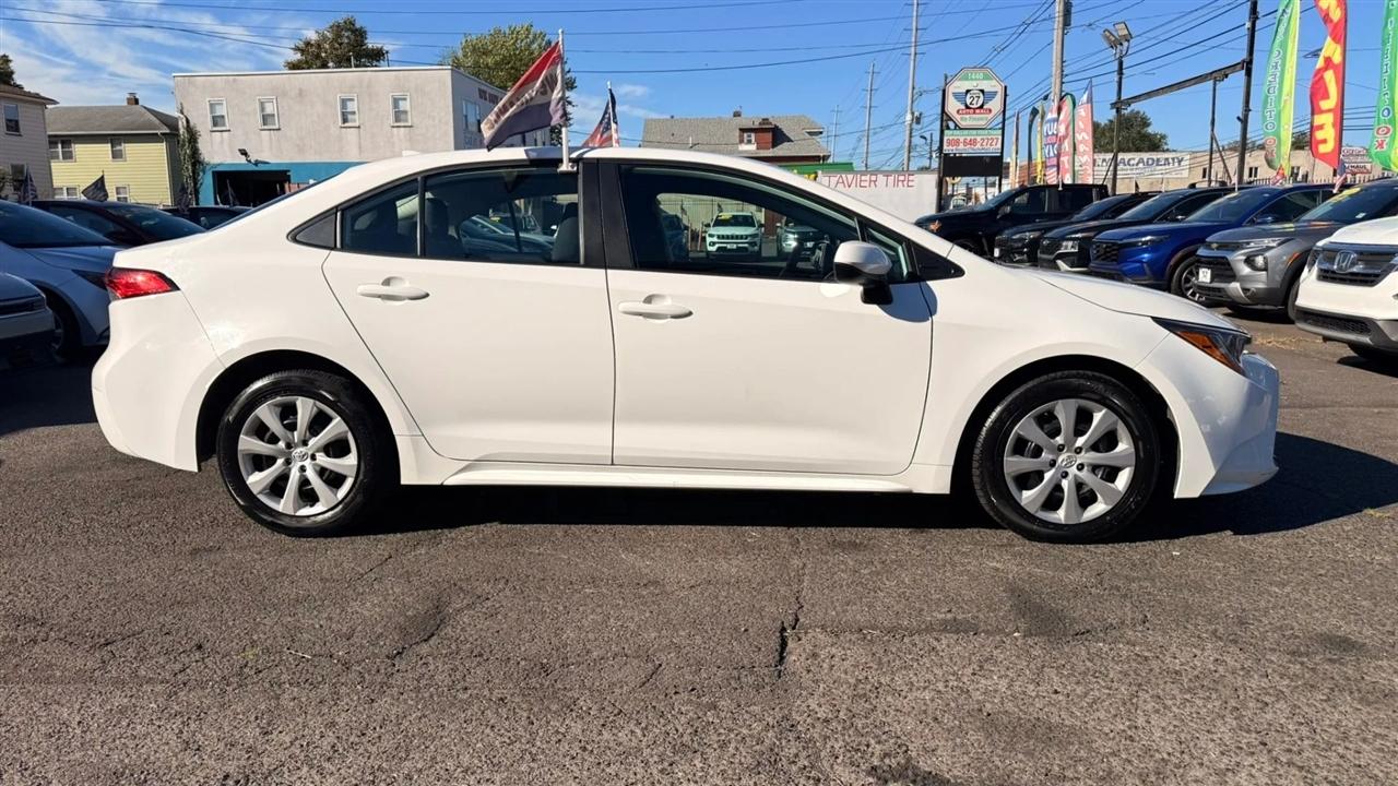 Toyota Corolla LE 2024