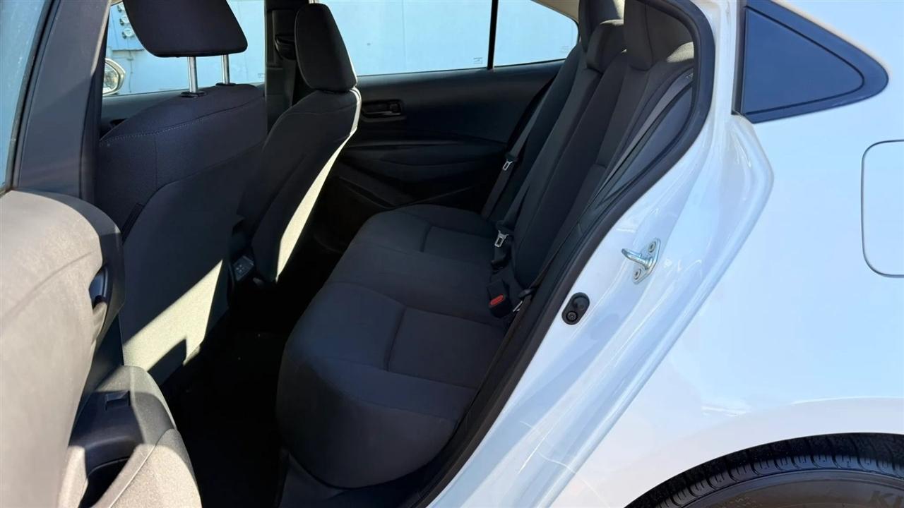 Toyota Corolla LE 2024