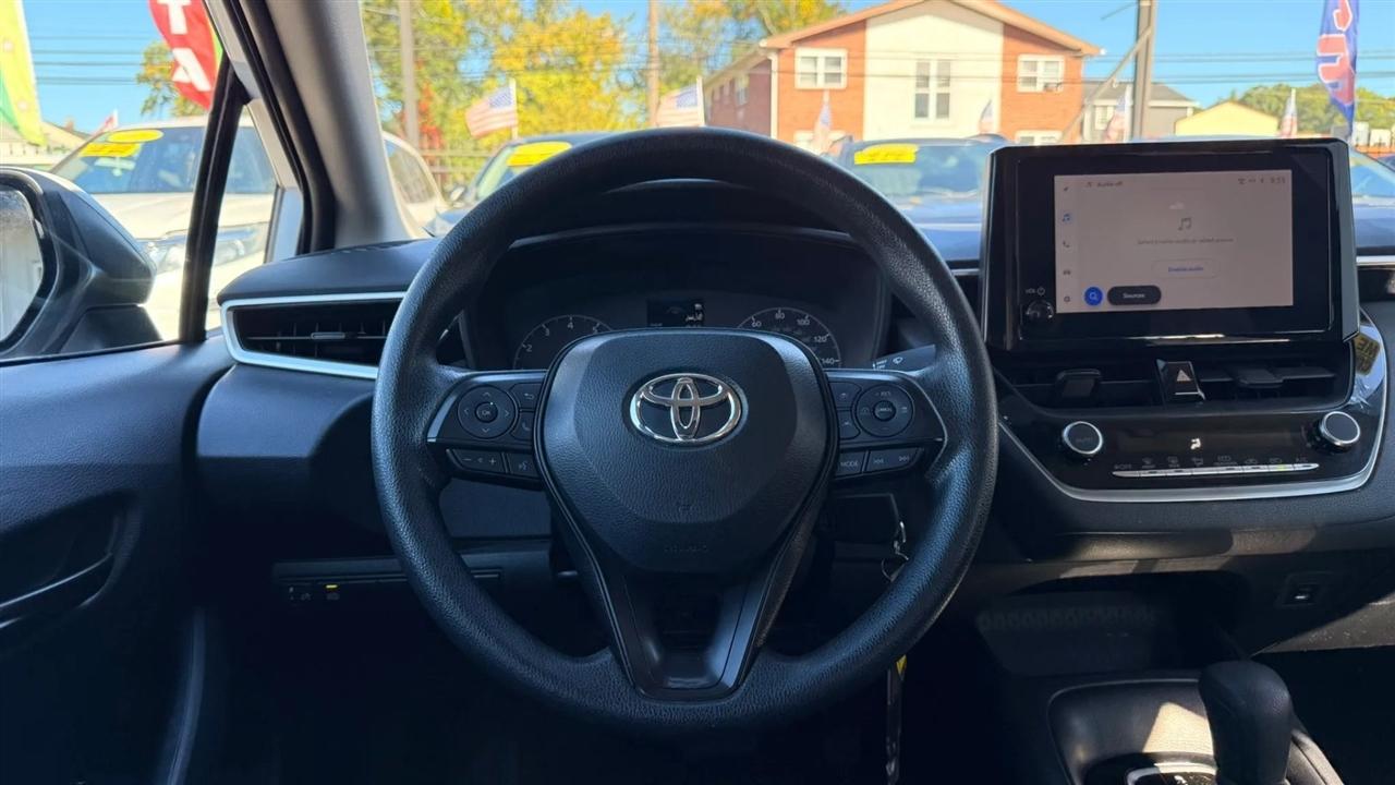 Toyota Corolla LE 2024