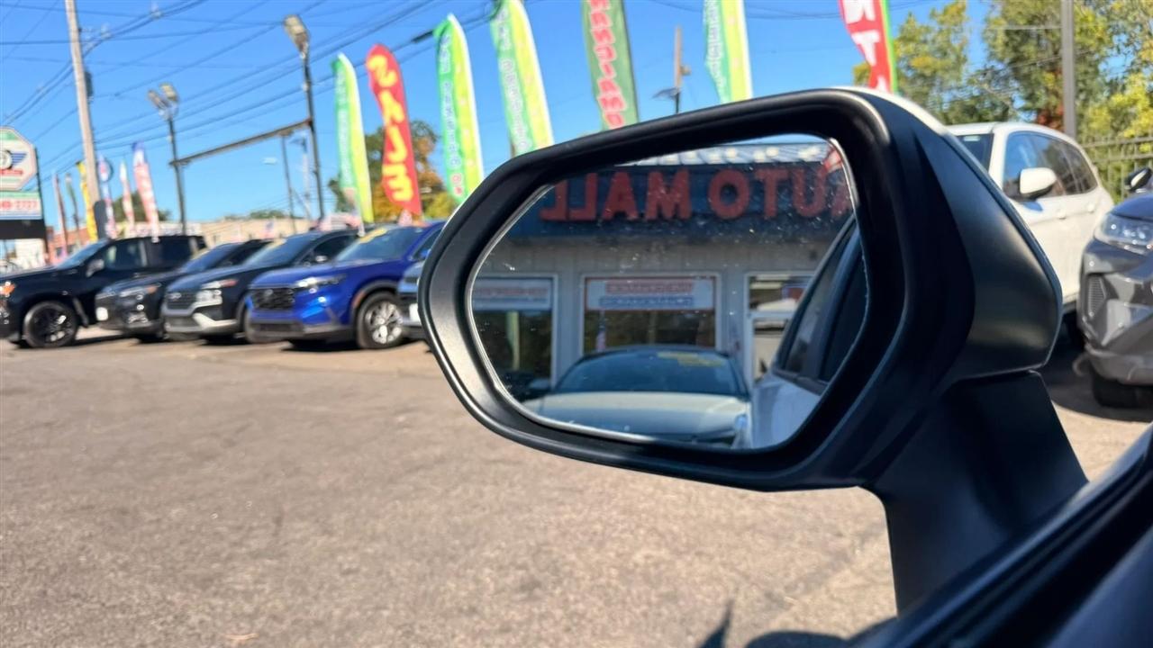 Toyota Corolla LE 2024