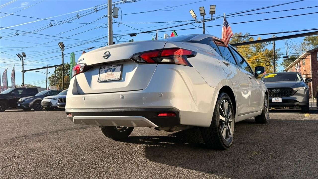 Nissan Versa SV 2025