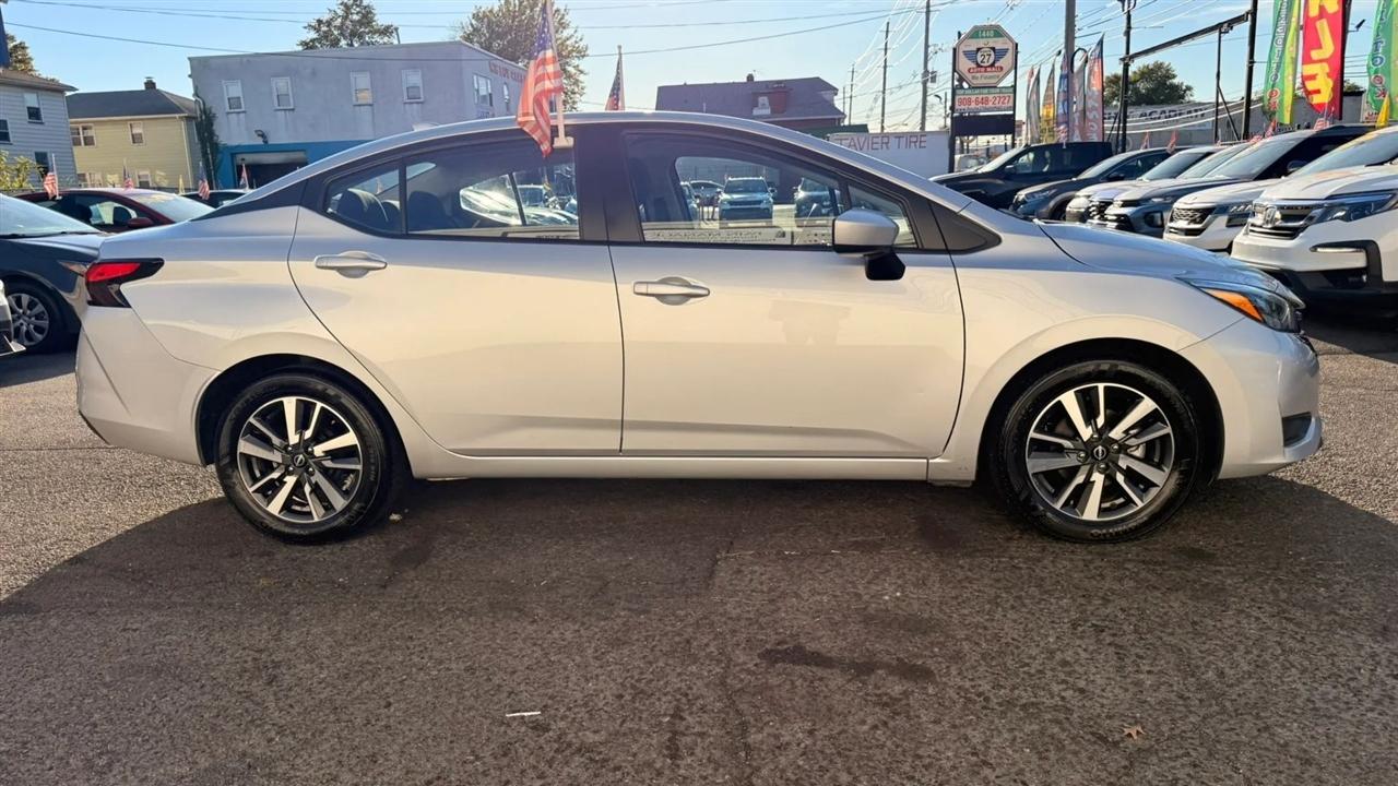 Nissan Versa SV 2025