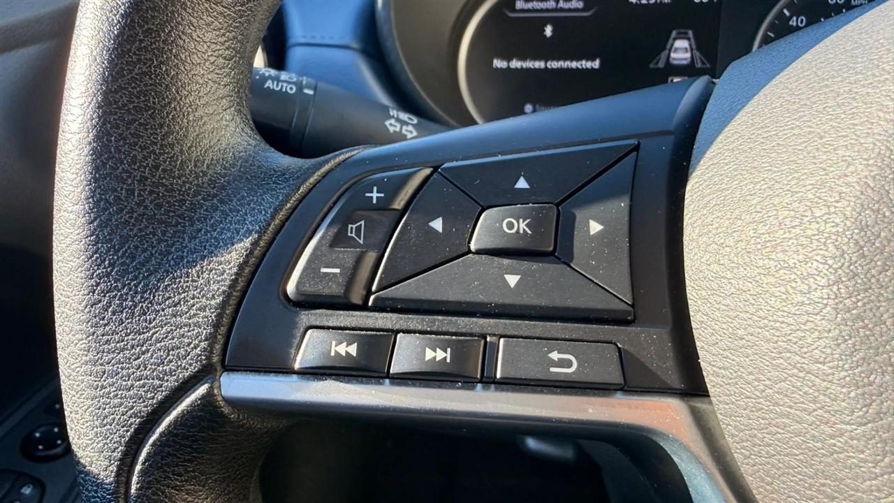 Nissan Versa SV 2025