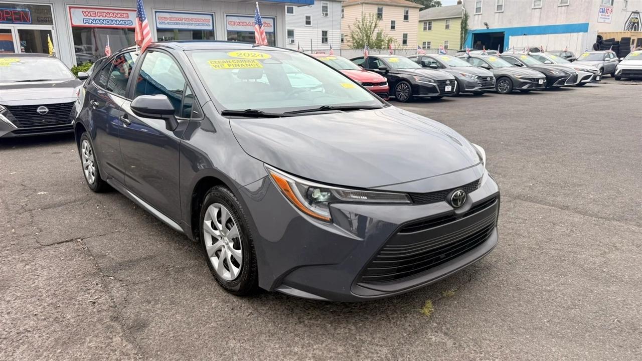 Toyota Corolla LE 2024