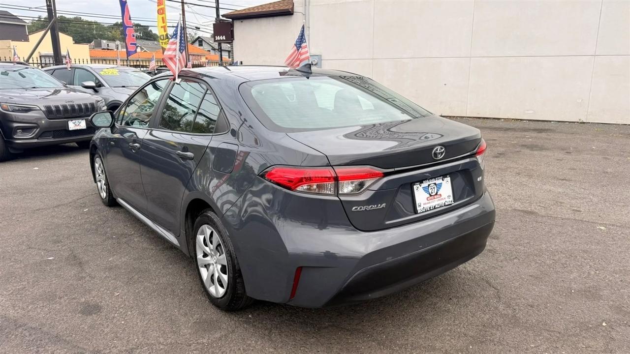 Toyota Corolla LE 2024