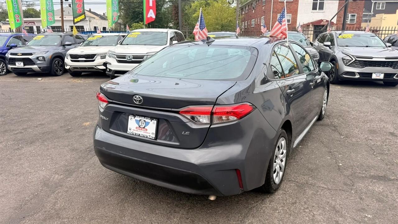 Toyota Corolla LE 2024