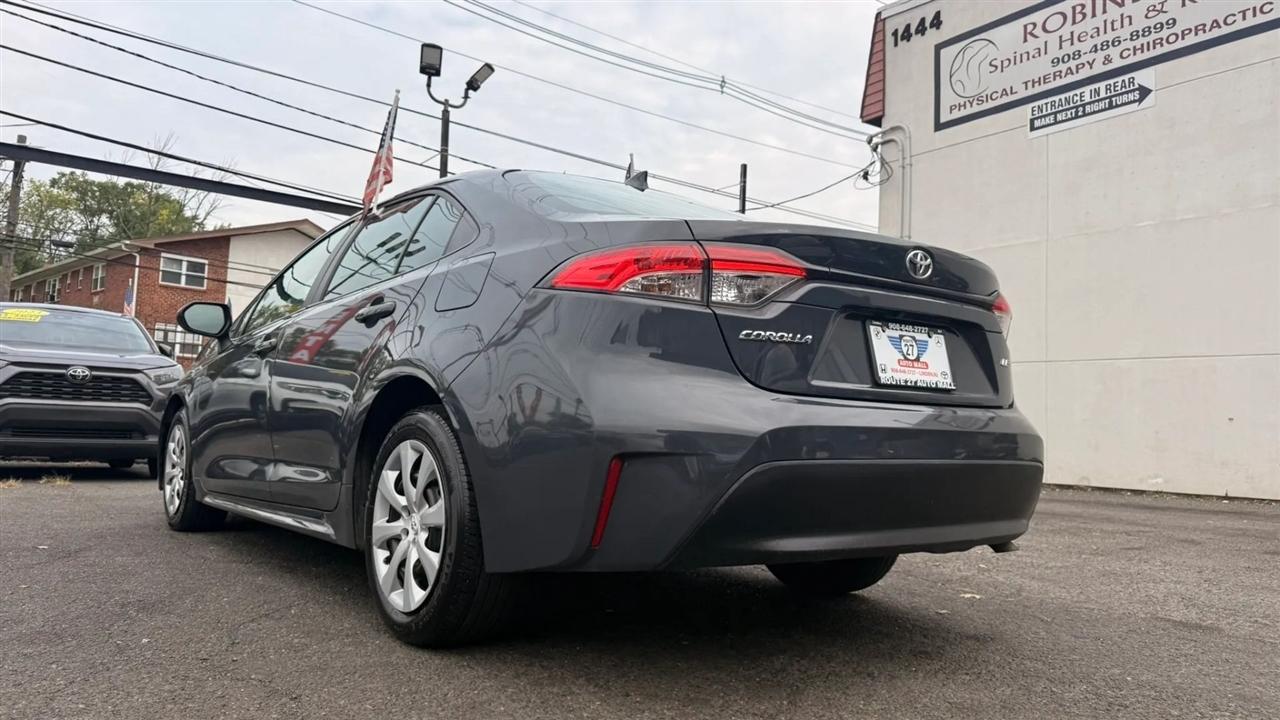 Toyota Corolla LE 2024