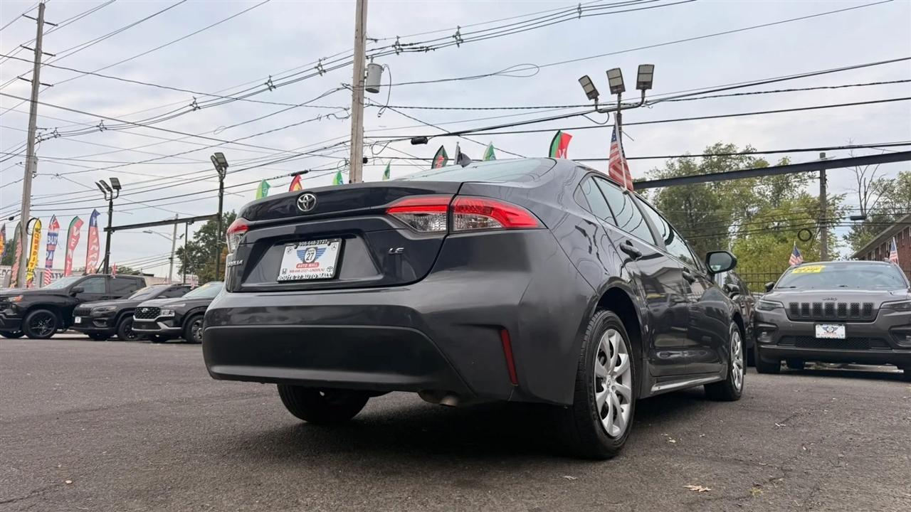 Toyota Corolla LE 2024
