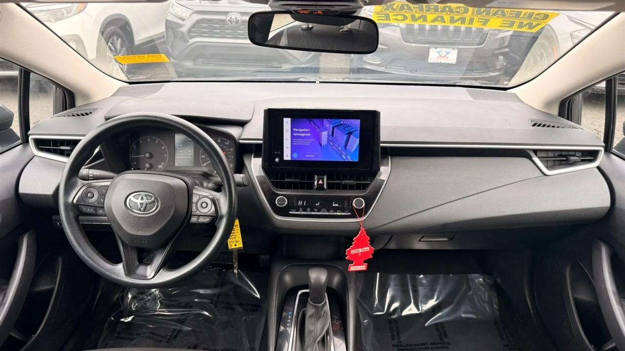 Toyota Corolla LE 2024
