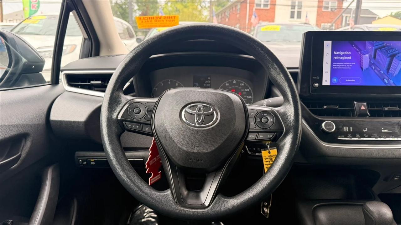 Toyota Corolla LE 2024