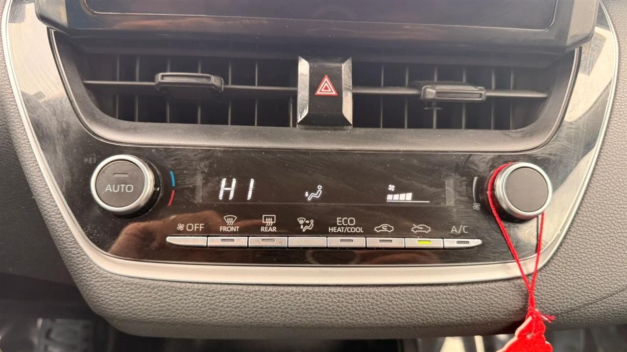 Toyota Corolla LE 2024