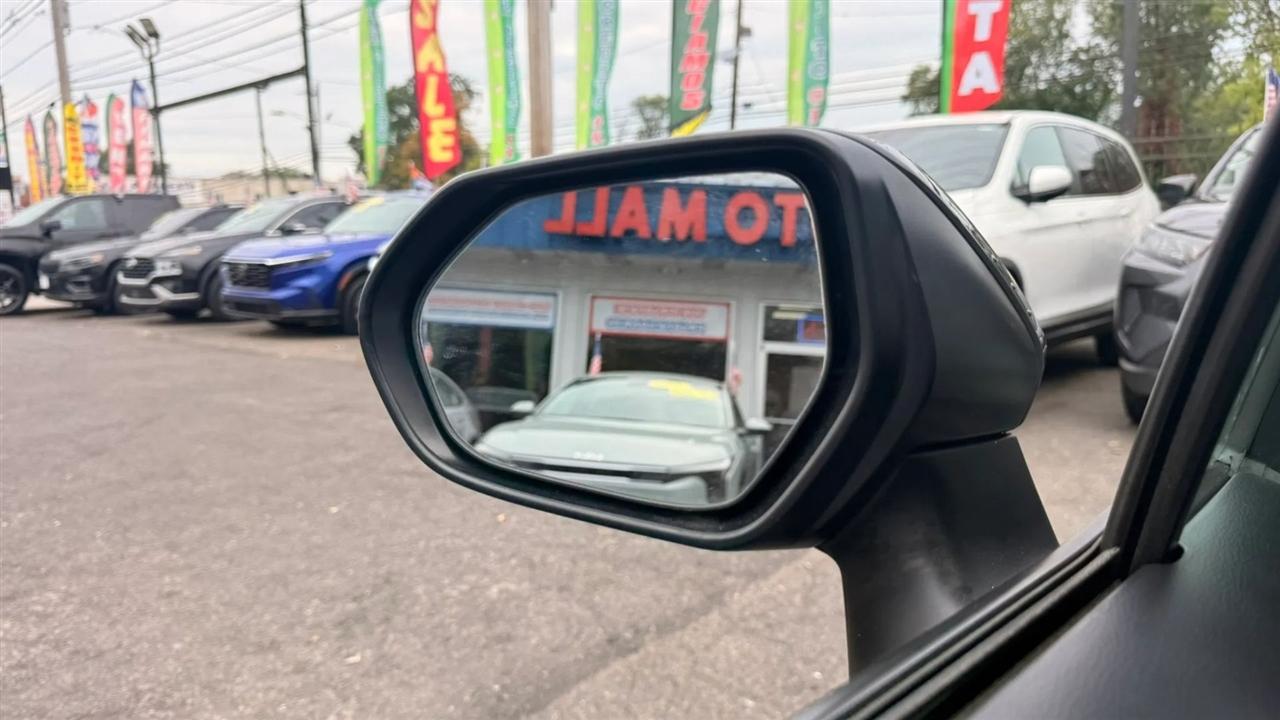 Toyota Corolla LE 2024