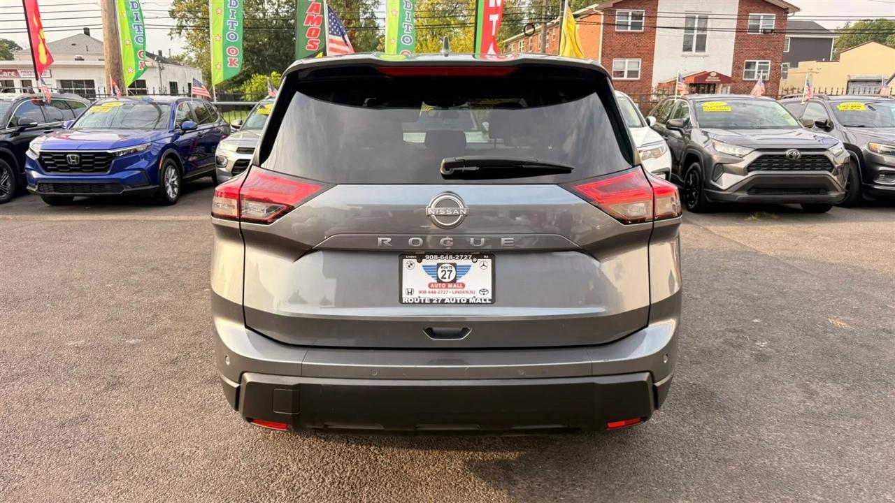 Nissan Rogue SV 2025