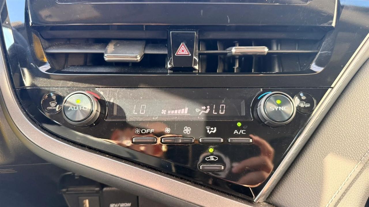 Toyota Camry SE 2024