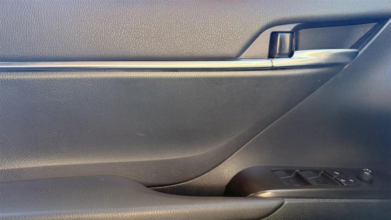 Toyota Camry SE 2024