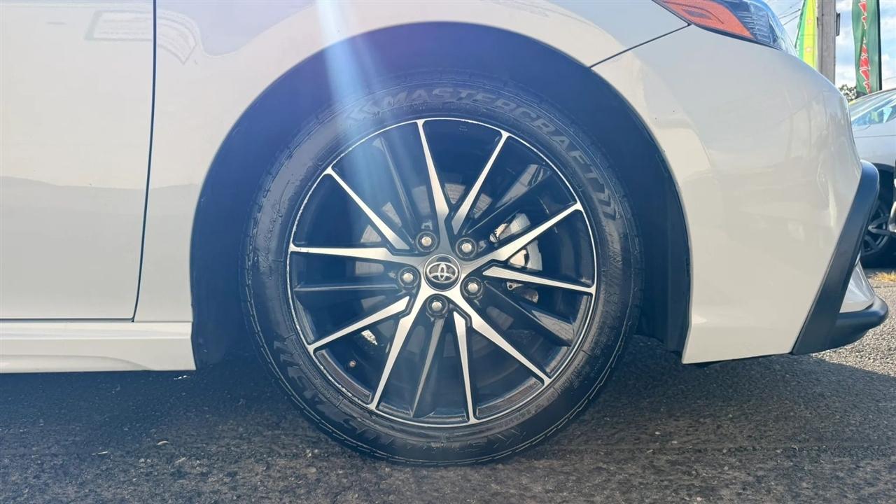 Toyota Camry SE 2024