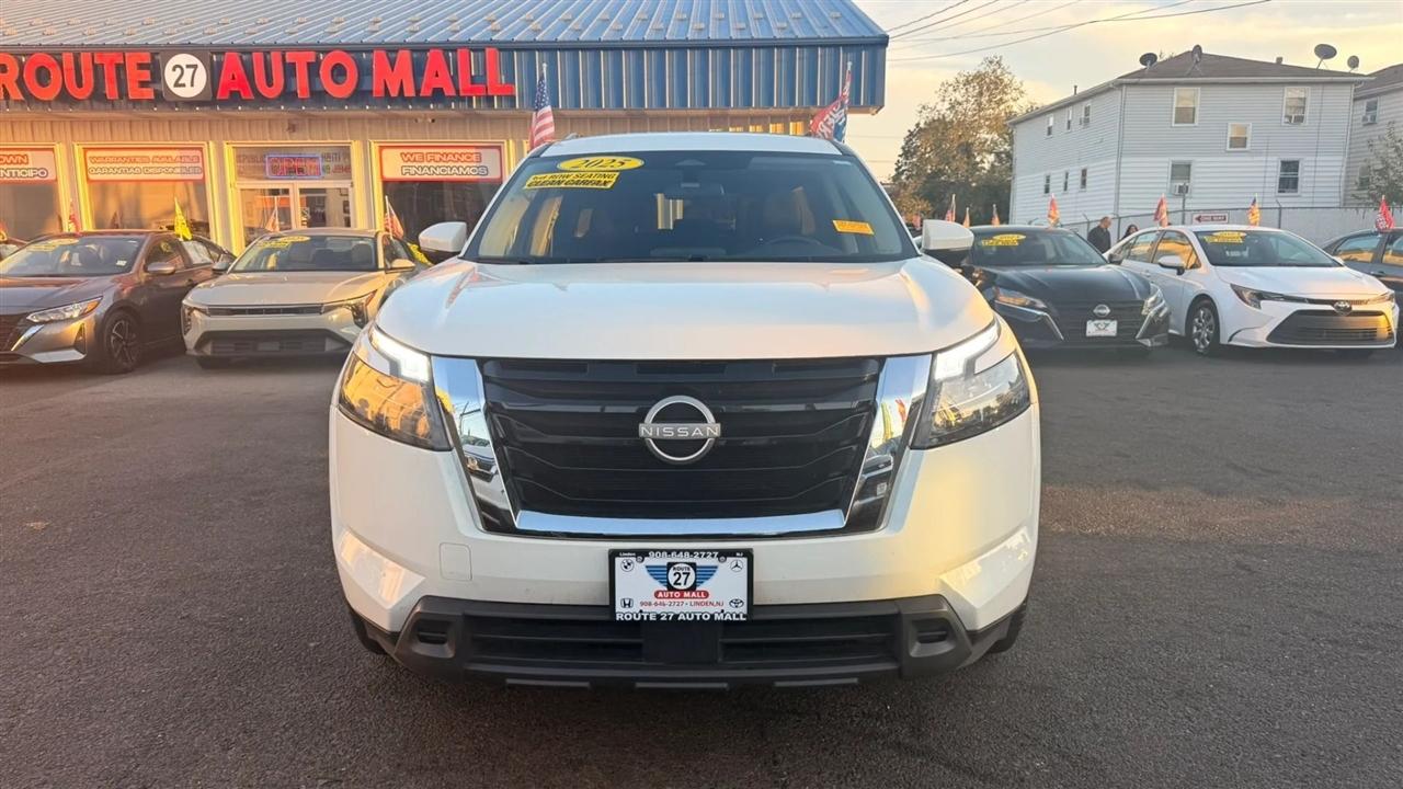 Nissan Pathfinder SV 4WD 2025