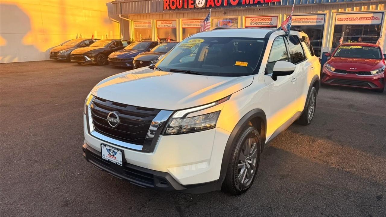 Nissan Pathfinder SV 4WD 2025