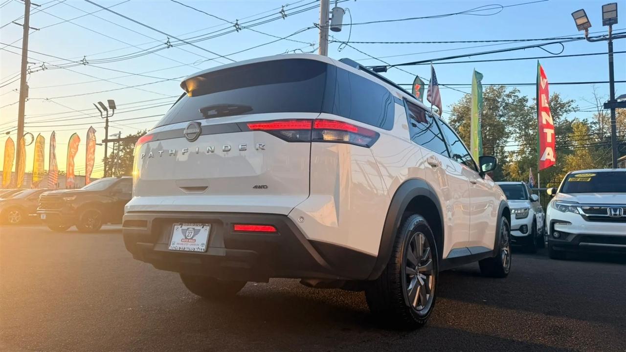 Nissan Pathfinder SV 4WD 2025