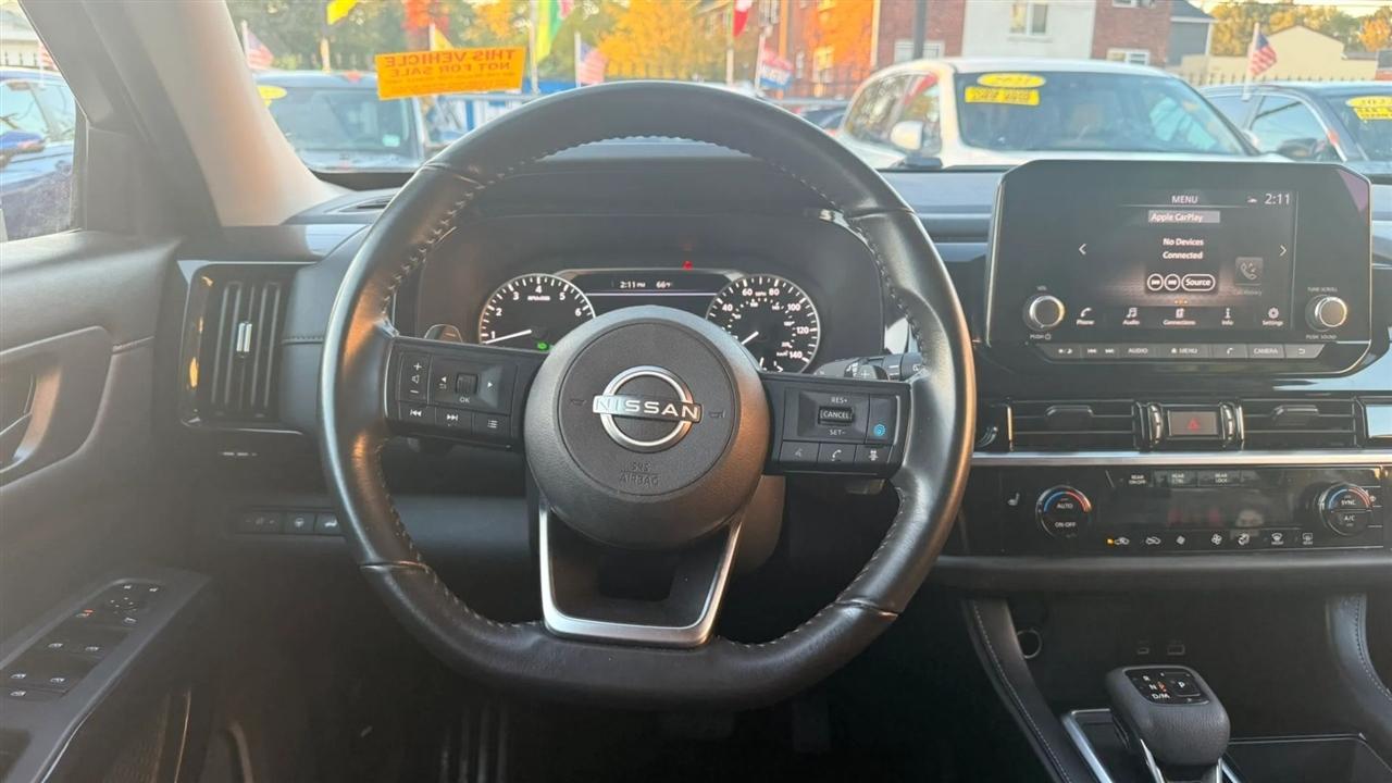 Nissan Pathfinder SV 4WD 2025