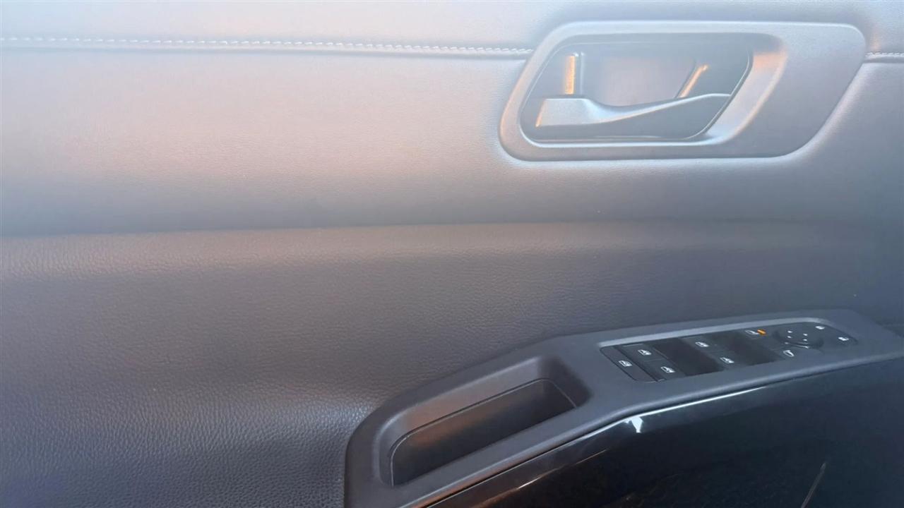 Nissan Pathfinder SV 4WD 2025