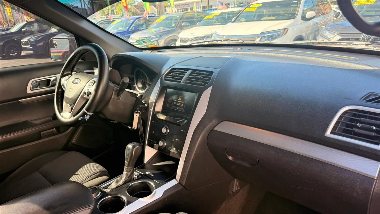 Ford Explorer XLT 4WD 2014