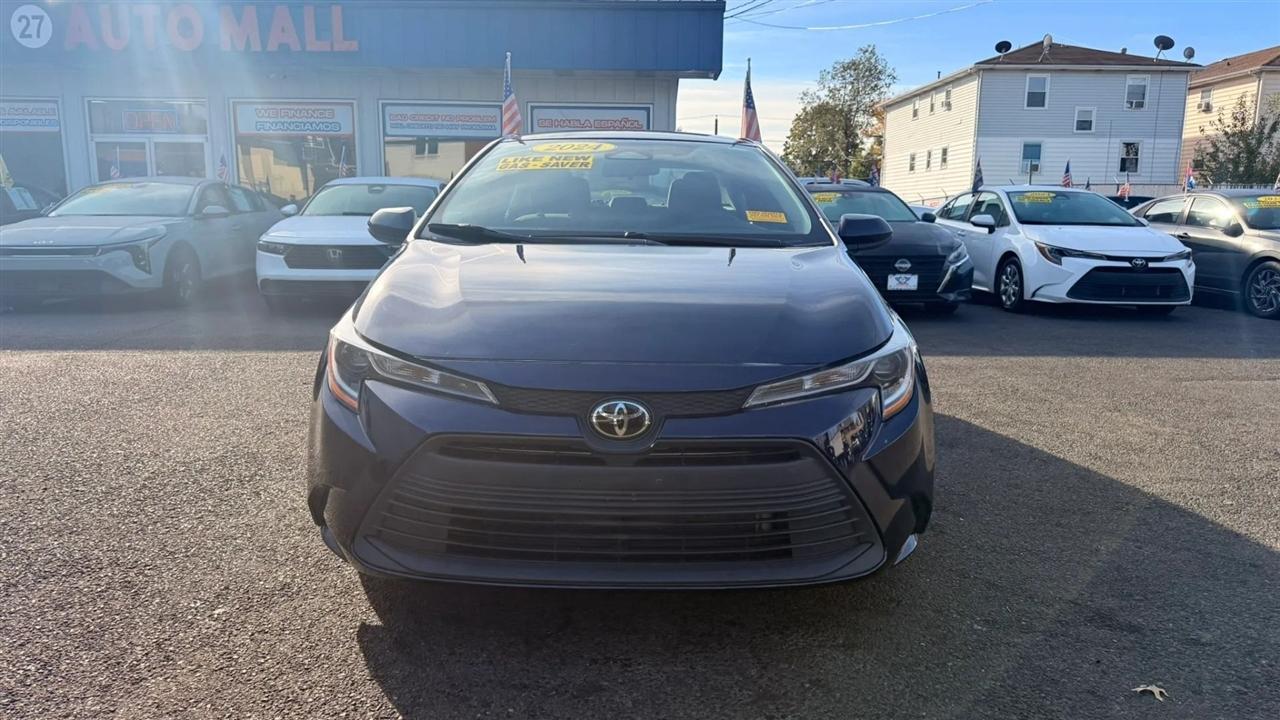 Toyota Corolla LE 2024