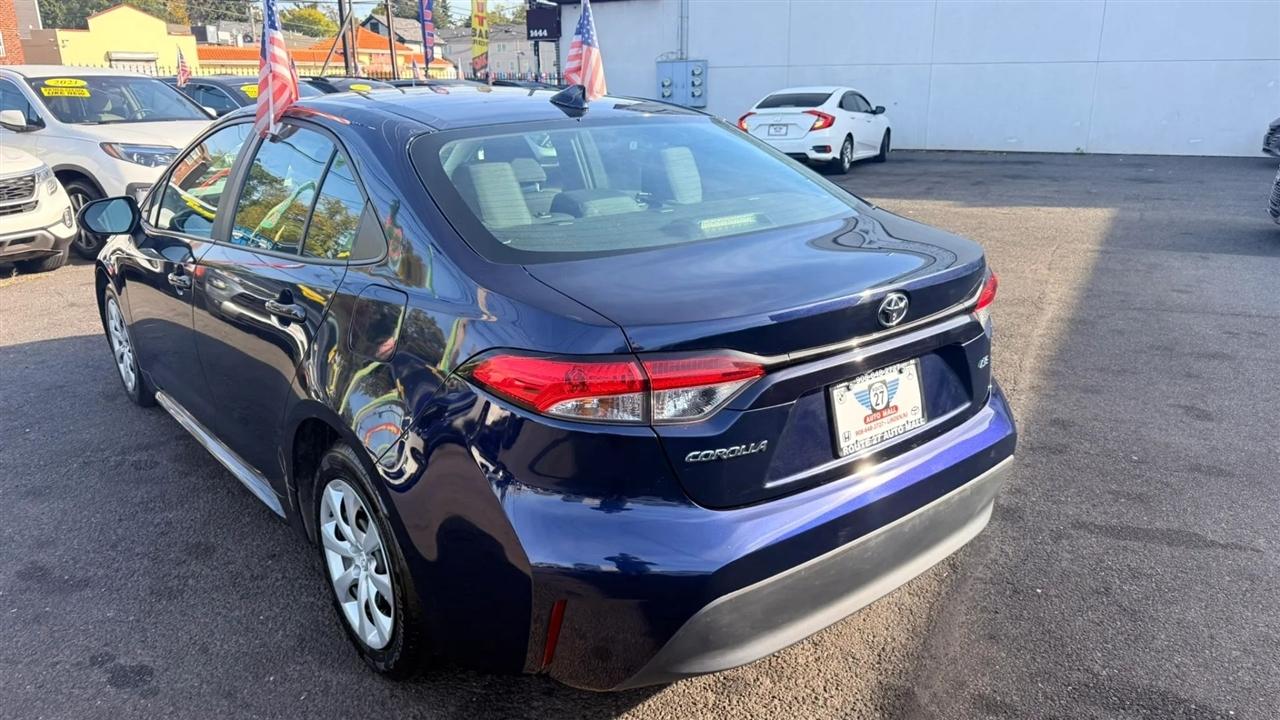 Toyota Corolla LE 2024