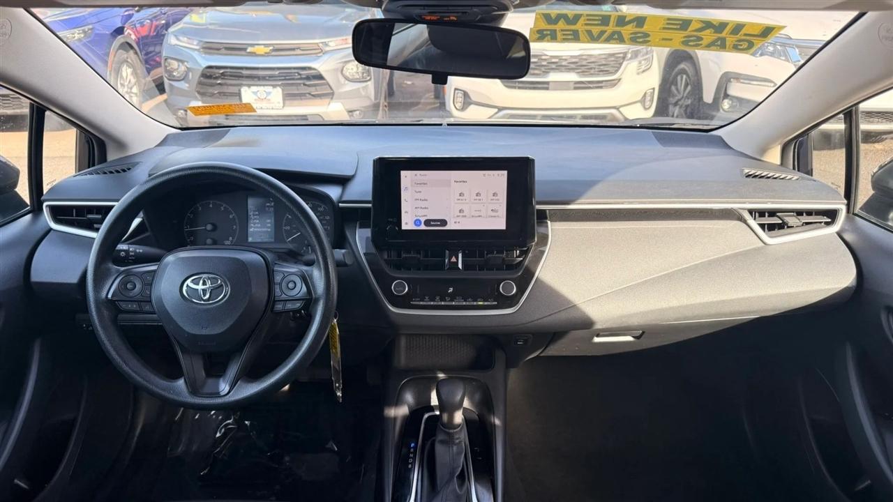Toyota Corolla LE 2024