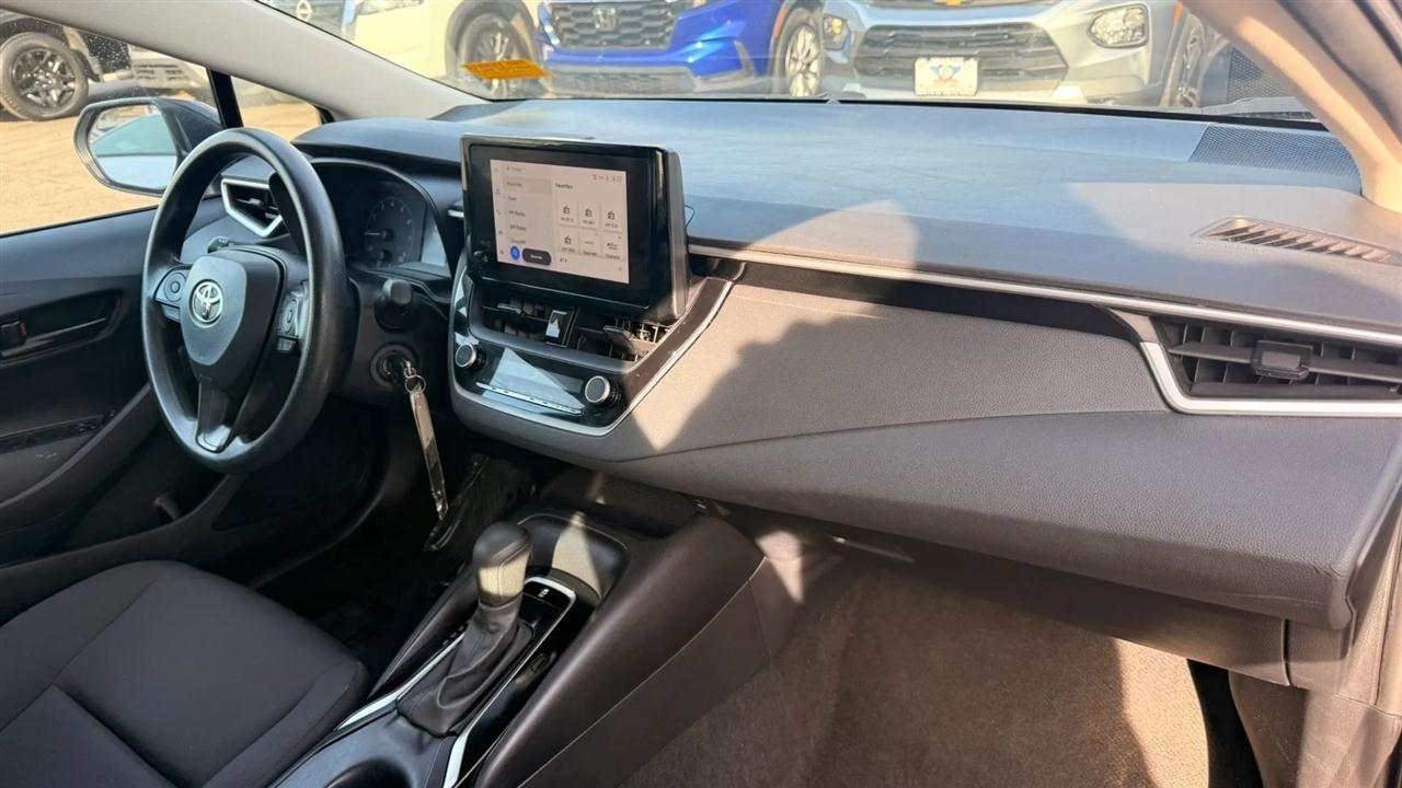 Toyota Corolla LE 2024
