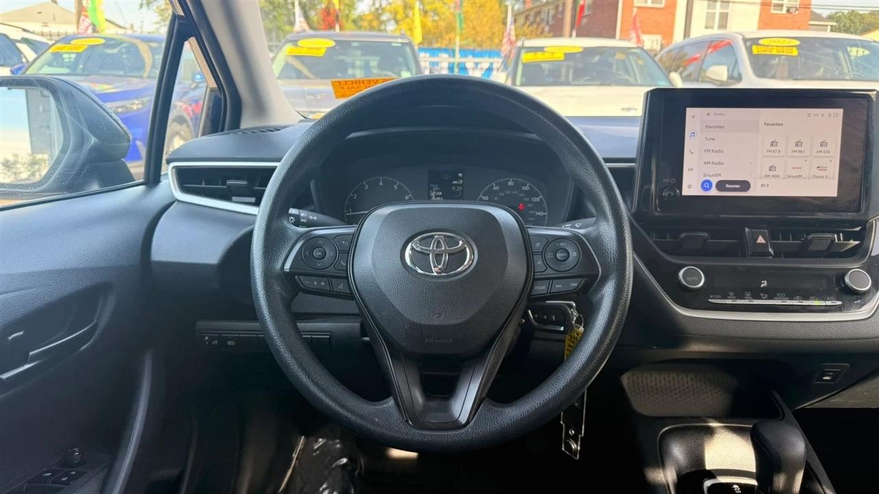 Toyota Corolla LE 2024