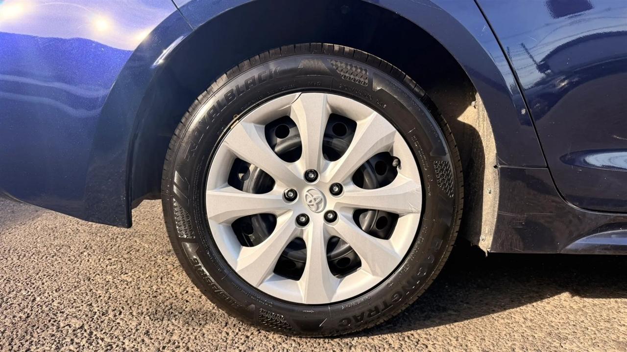 Toyota Corolla LE 2024