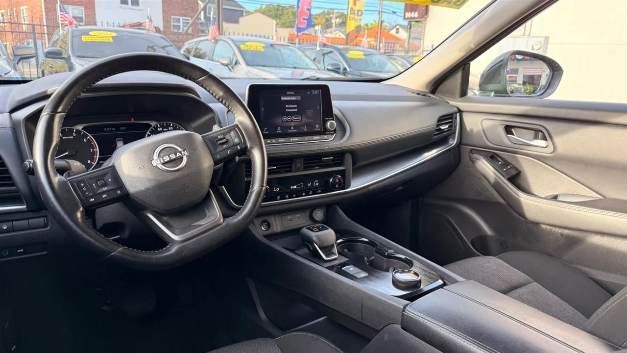 Nissan Rogue SV AWD 2025