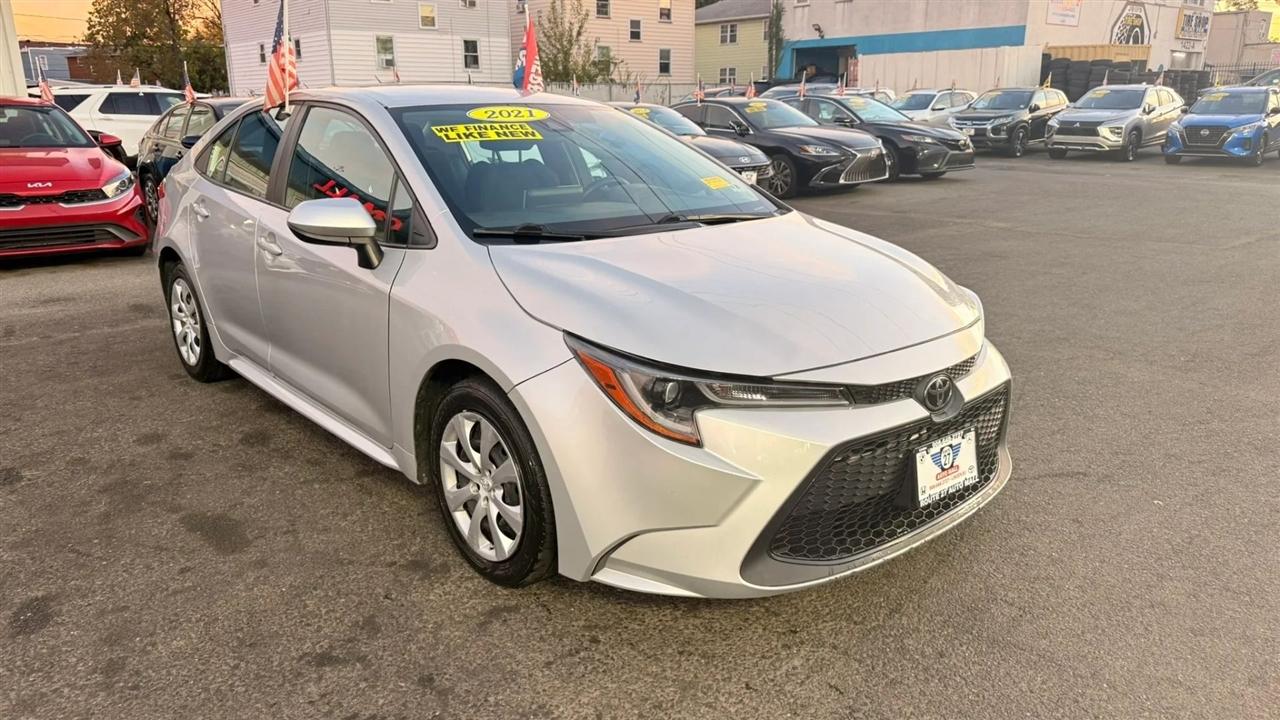 Toyota Corolla LE 2021