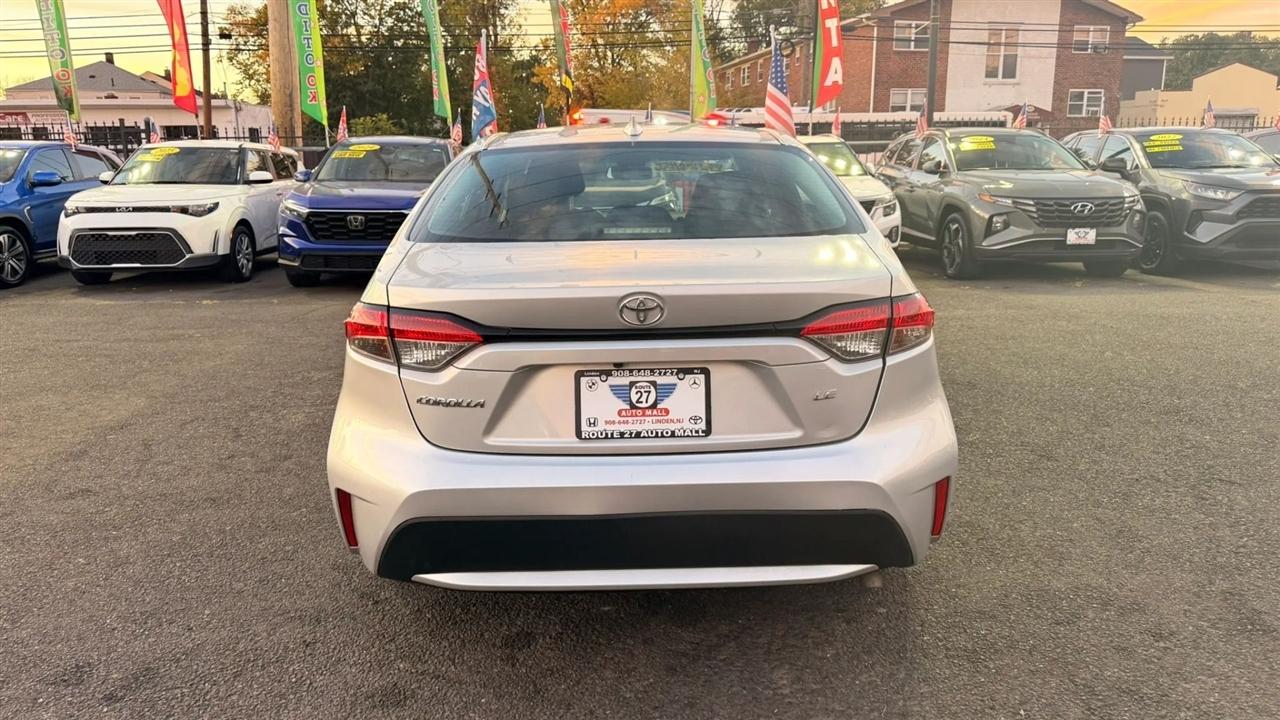 Toyota Corolla LE 2021