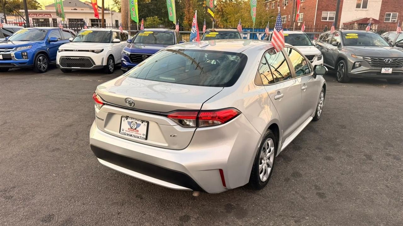Toyota Corolla LE 2021