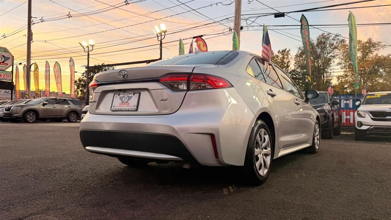 Toyota Corolla LE 2021
