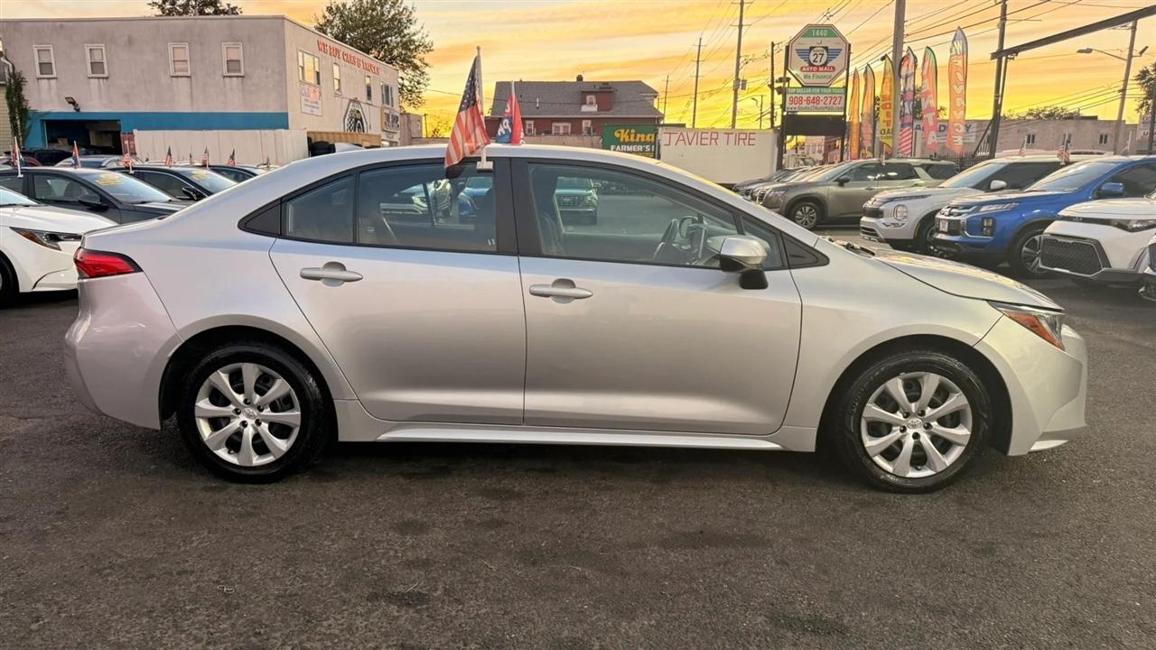 Toyota Corolla LE 2021