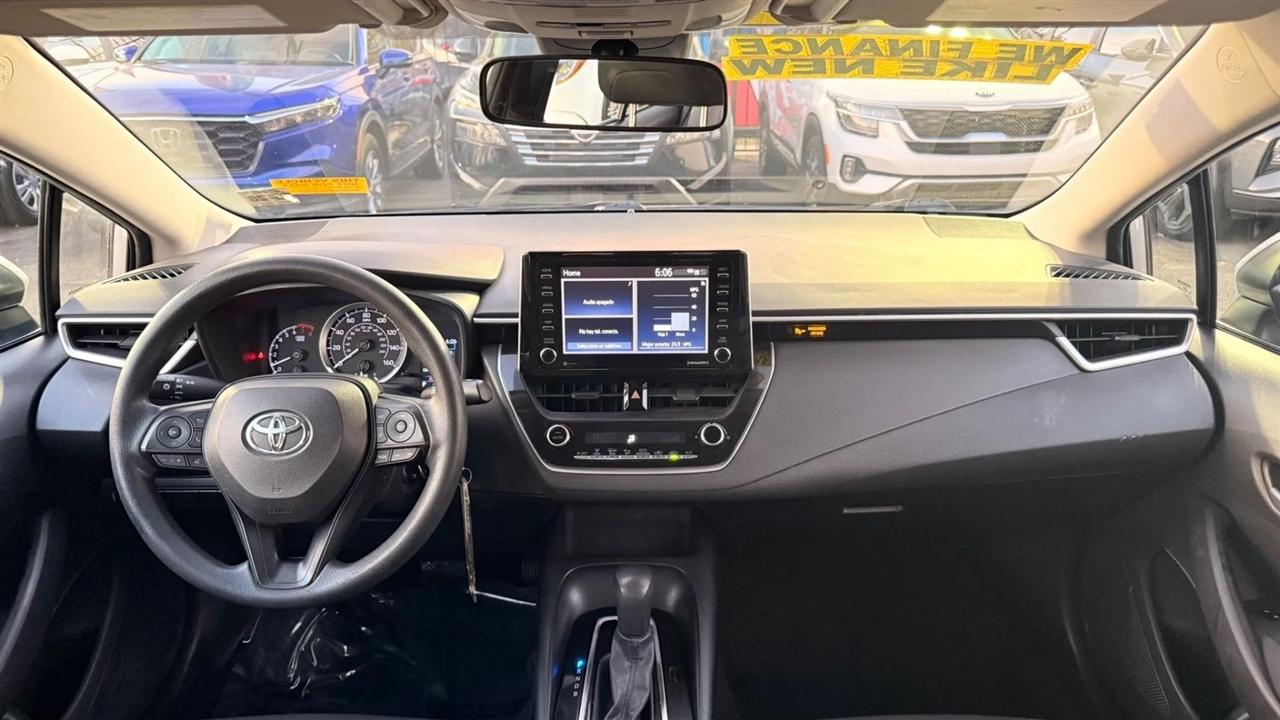 Toyota Corolla LE 2021